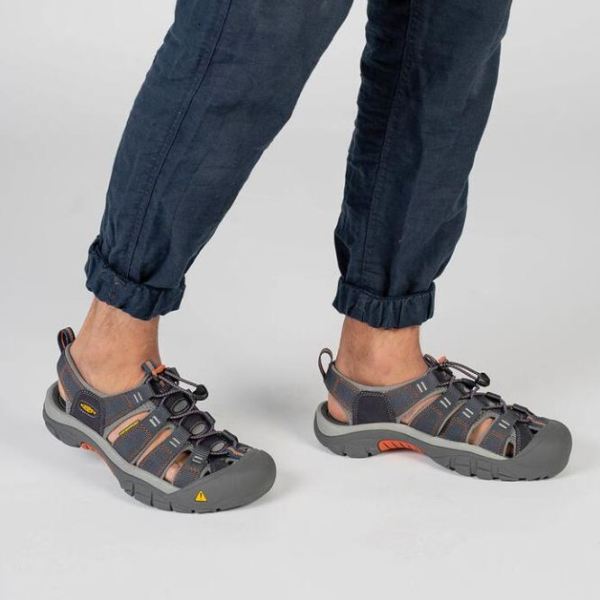 Keen Outlet Men's Newport H2-INDIA INK/RUST