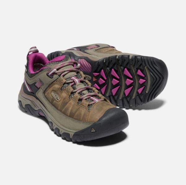 Keen Outlet Women's Targhee III Waterproof-WEISS/BOYSENBERRY