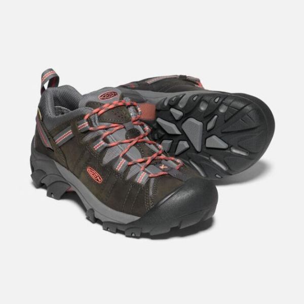 Keen Outlet Women's Targhee II Waterproof-Magnet/Coral - Click Image to Close
